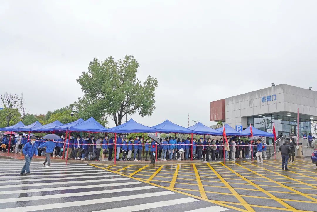 采样实现率近100%！k豆钱包智能第一功夫发展全员核酸检测，保险安全出产