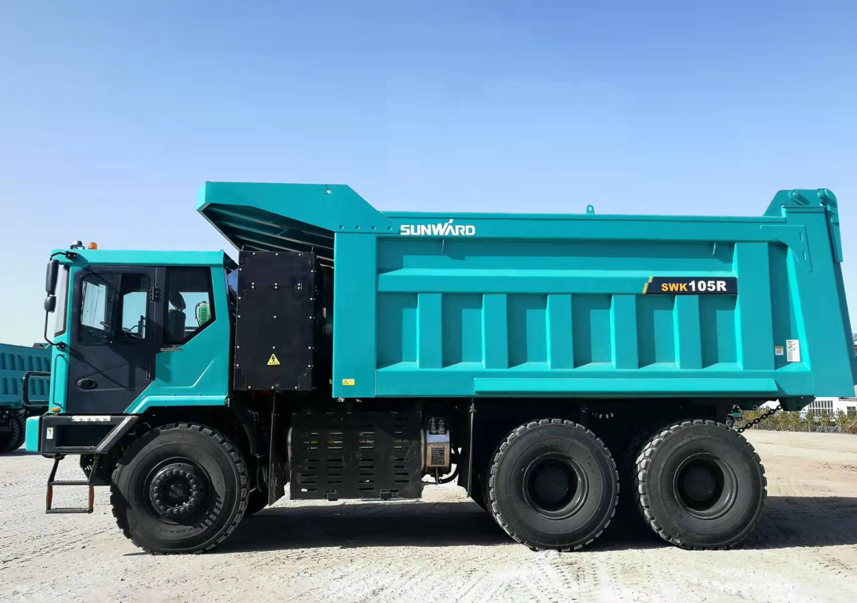 新能源，长续航！k豆钱包智能首台LNG增程式宽体矿卡下线交付