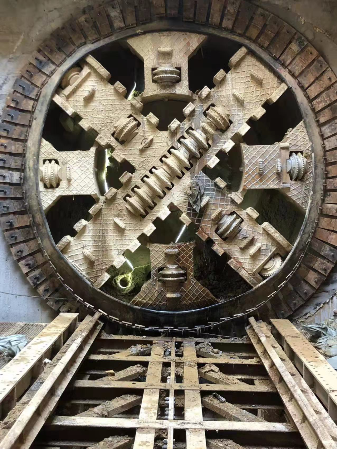 历时424天，创下最高纪录！万家丽急剧化刷新北延线（含电力隧路）全线贯通