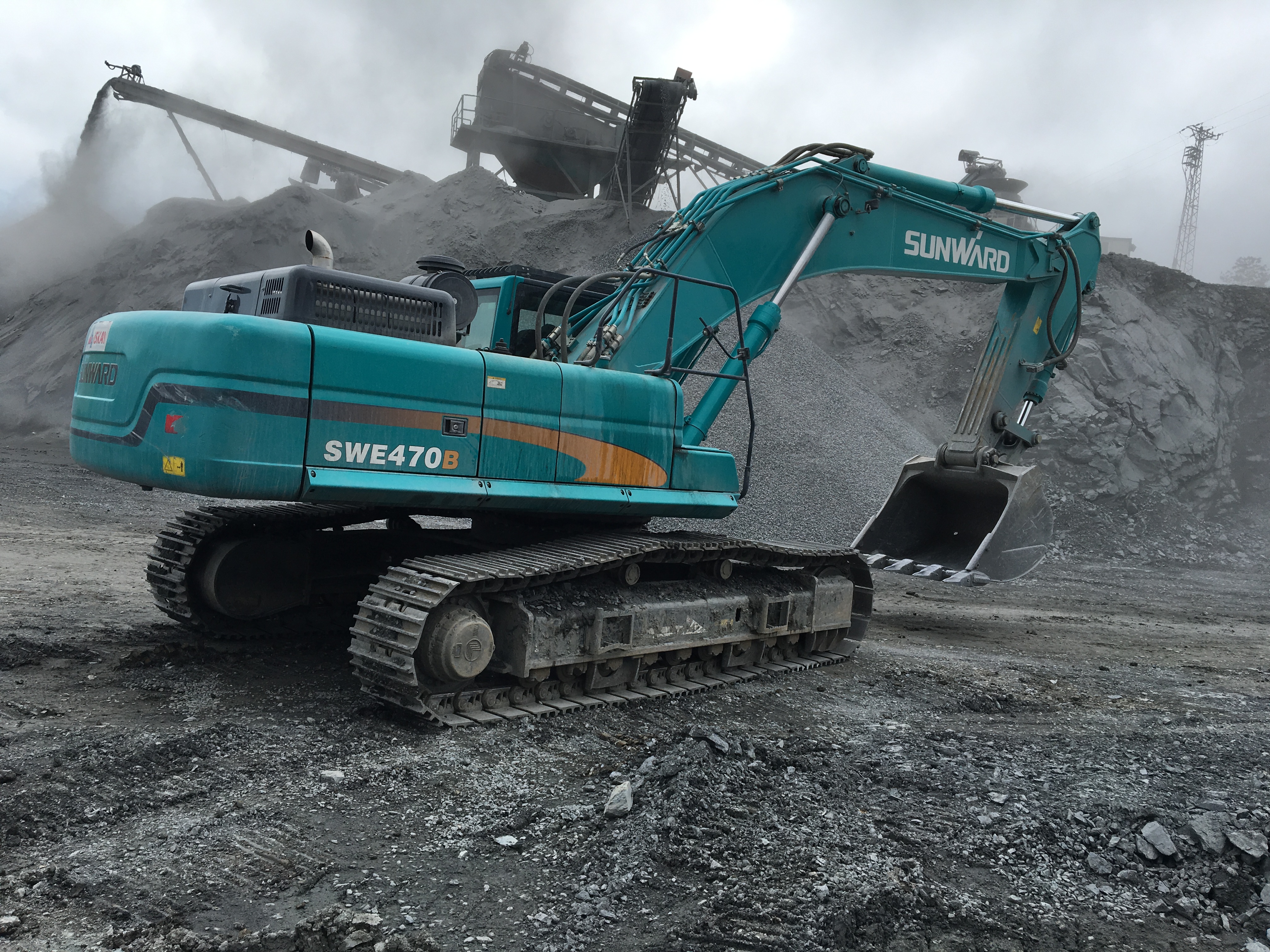 二手挖掘机买卖市场露出出这些问题，你知路吗？