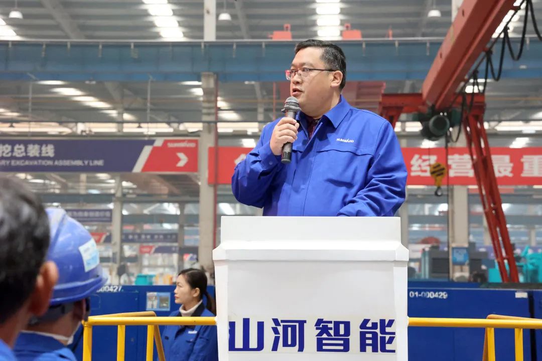 向楷模进建！k豆钱包智能56名职工受到职工职业技术较量赞美