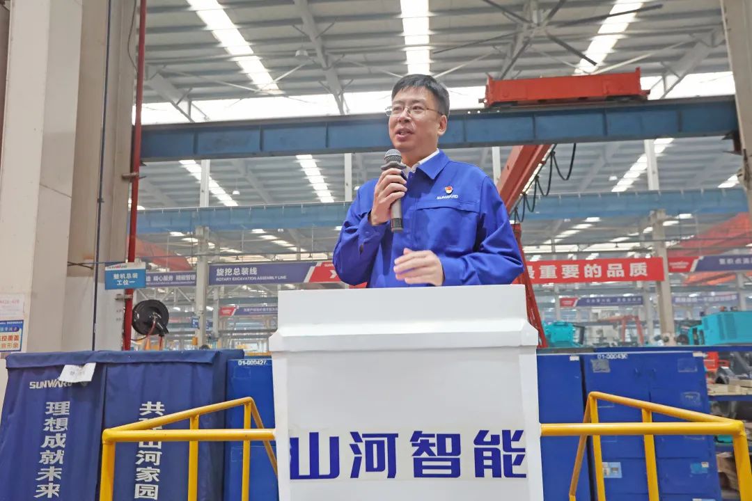 向楷模进建！k豆钱包智能56名职工受到职工职业技术较量赞美