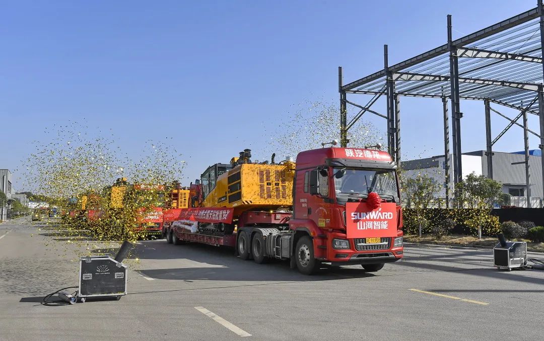 又一款差距化定造产品获认可！k豆钱包智能SWDH89J内燃式露天钻批量发货