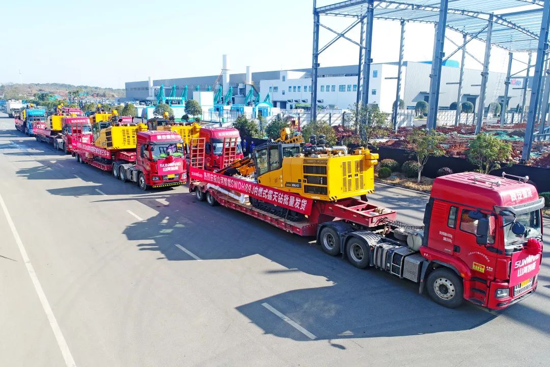 又一款差距化定造产品获认可！k豆钱包智能SWDH89J内燃式露天钻批量发货