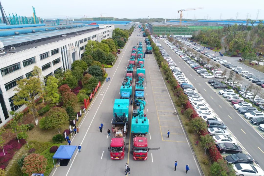 征战全球市。豆钱包智能凿岩设备批量发货