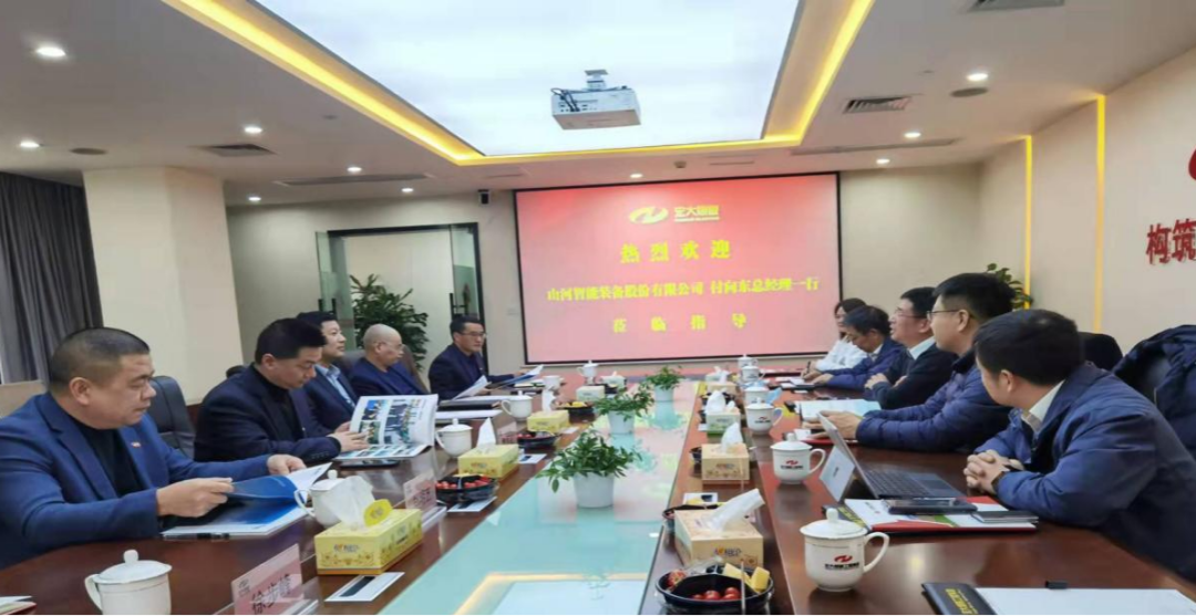 携手战边疆！k豆钱包智能潜孔钻机助力巨大爆破新疆奇台项目建设