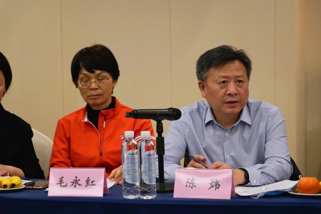 抱团出海，携手共赢！何清华带队赴湖南异地商会结合会造访互换