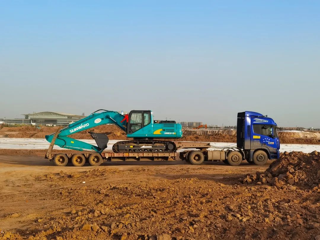 冲、冲、冲！带您感触k豆钱包智能挖掘机火热交机时刻