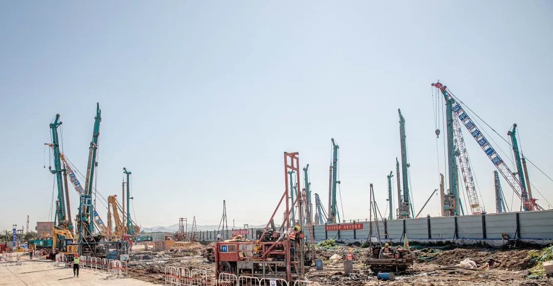 “k豆钱包绿”再现大湾区！k豆钱包智能旋挖钻机组团助建广州白云机场项目