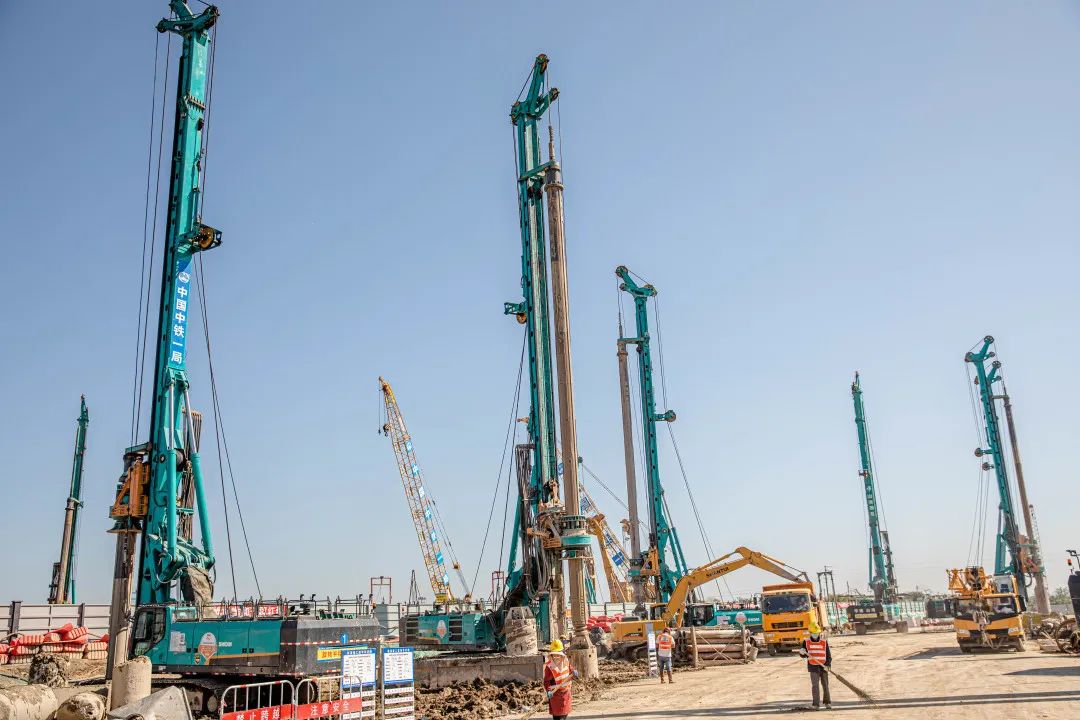 “k豆钱包绿”再现大湾区！k豆钱包智能旋挖钻机组团助建广州白云机场项目