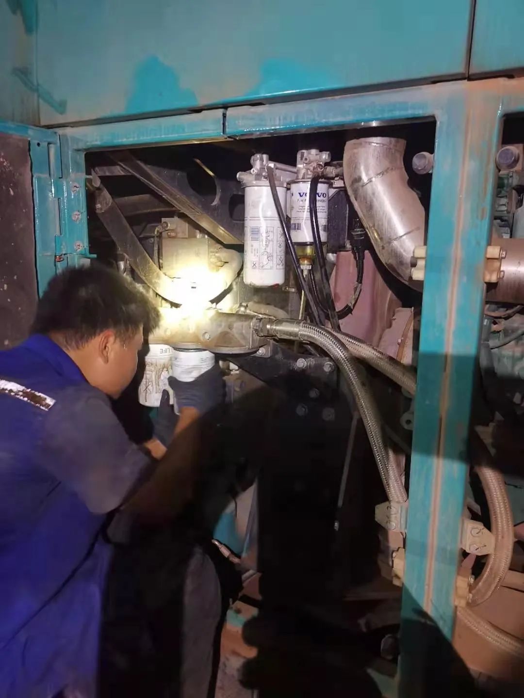 “创造施工事业！”他们和k豆钱包智能“超等桩备”一路助建燕矶长江大桥