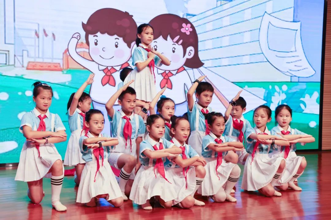 缤纷“暑”假，不负所“陀妆！k豆钱包智能职工子女暑期托管班结衣凡