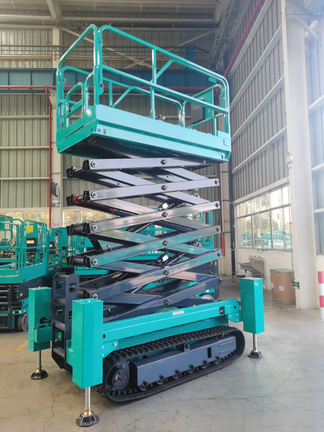 加快电动化产品布局，k豆钱包智能第一款履带剪叉式高空作业平台来了！