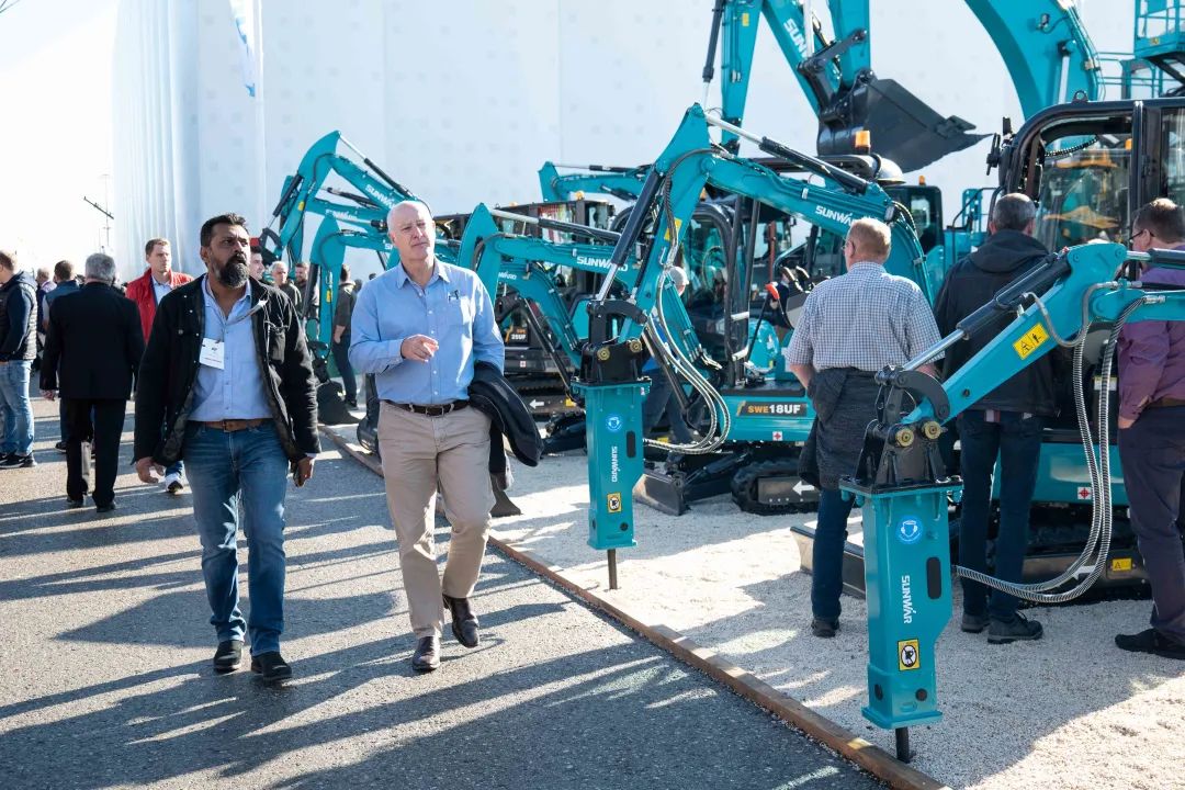 Bauma 2022 | 一组火热现场图带您沉温k豆钱包智能德国宝马展之旅