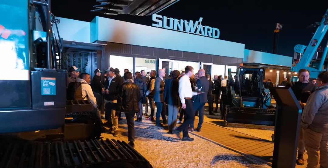 Bauma 2022 | 一组火热现场图带您沉温k豆钱包智能德国宝马展之旅