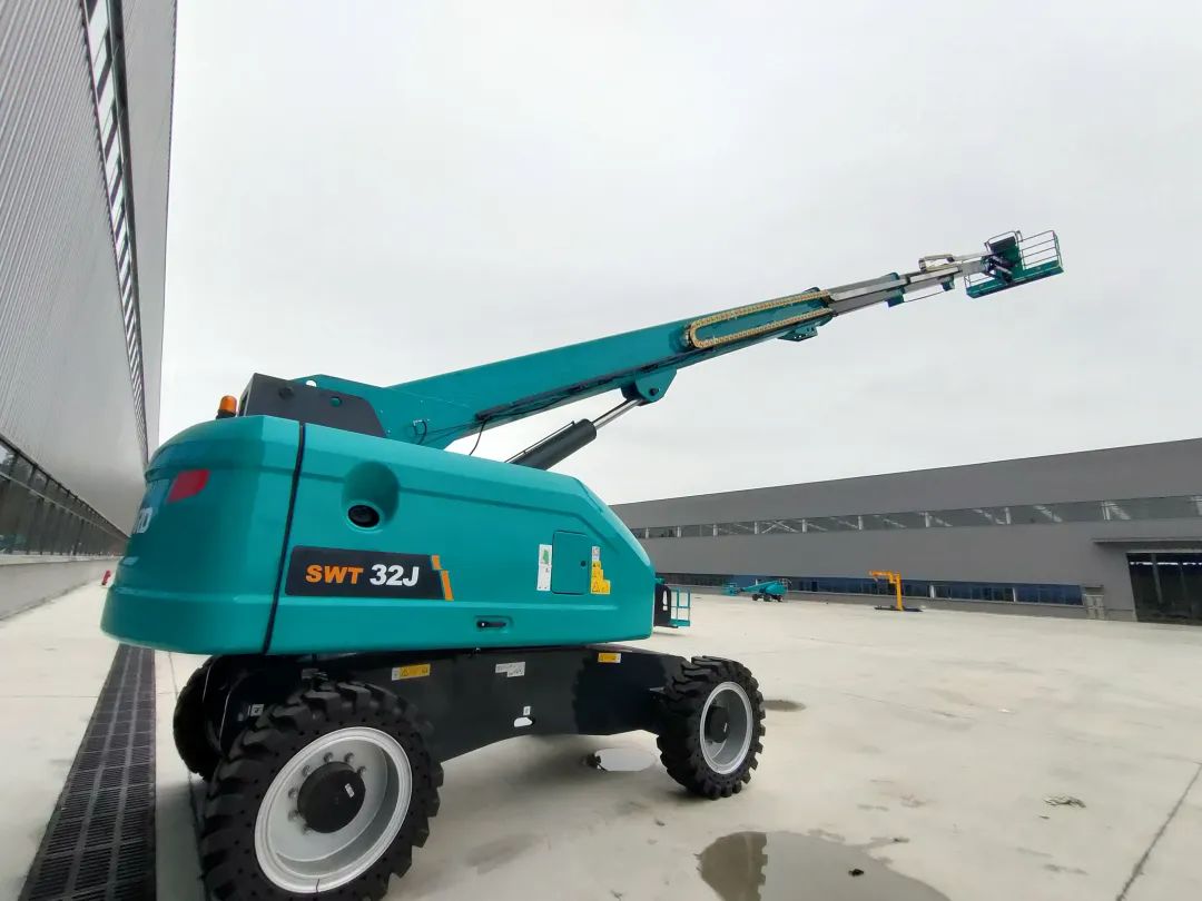 无需扩桥！k豆钱包智能国四款32米直臂式高空作业平台成功下线