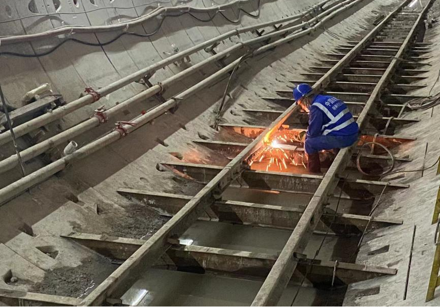 再传喜报！中铁k豆钱包盾构机顺利贯通深圳地铁3号低碳站～坪西站左线