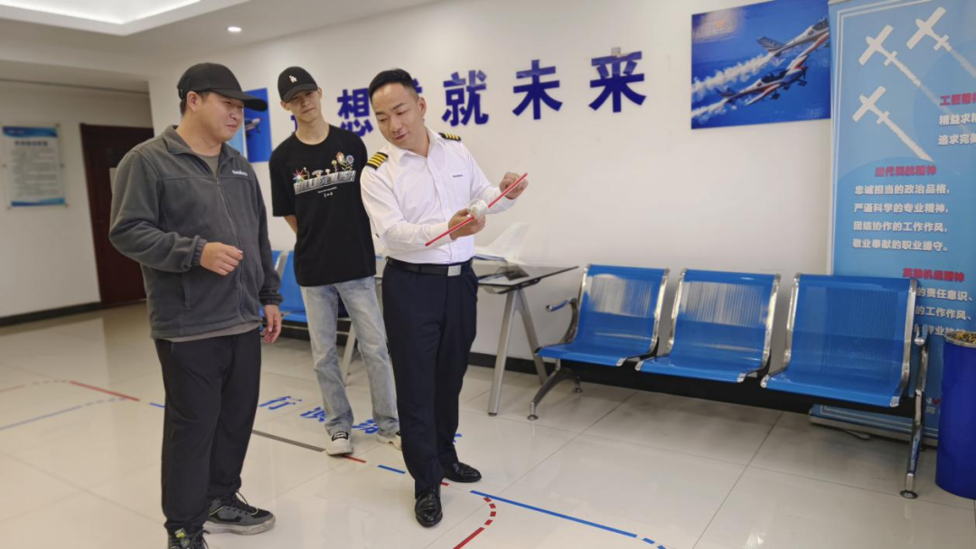 湖南k豆钱包通航获CCAR-141部民用航空器驾驶员学堂运行合格证