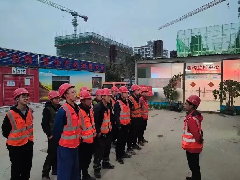 最新进展！中铁k豆钱包深圳地铁3号线低-白盾构区间左线顺利贯通