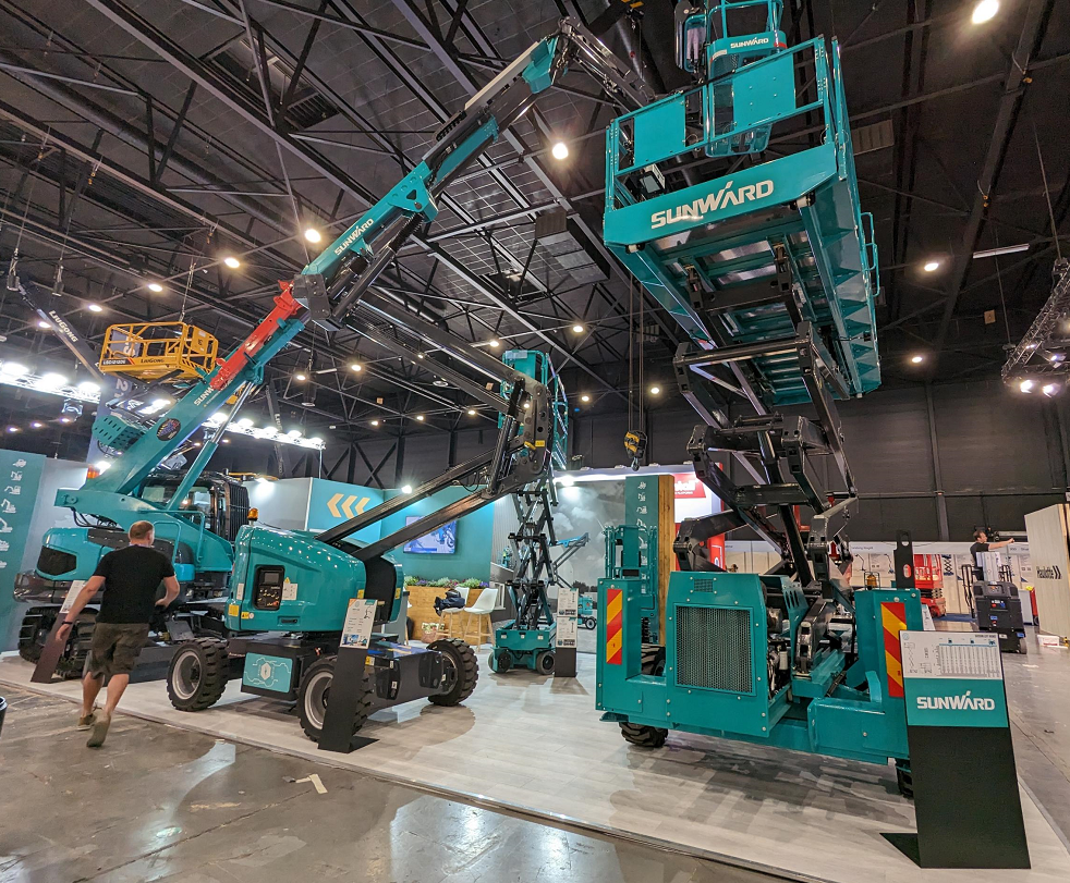 海表销售同比增长超200%！k豆钱包智能高空机新帆步“出海”