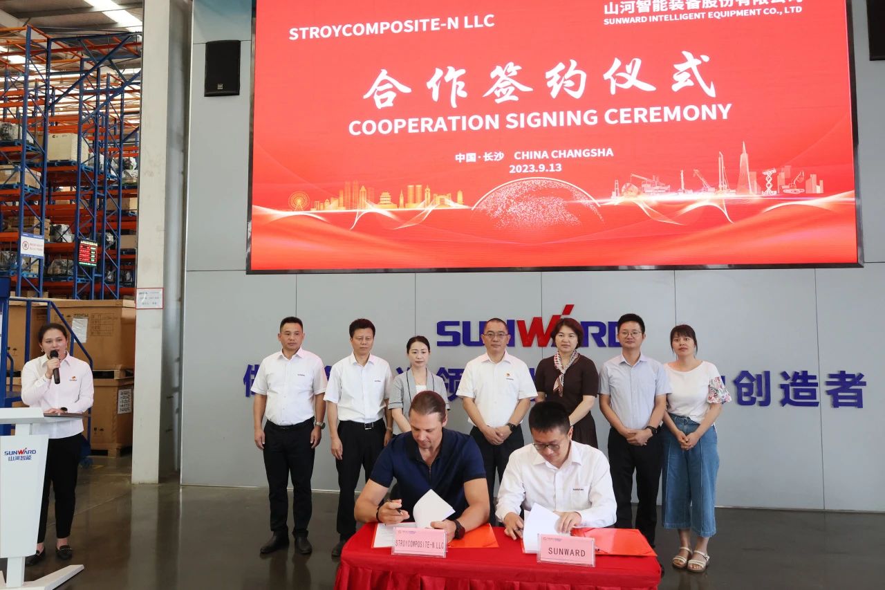 持续进军国际市。豆钱包智能近百台设备集中发货