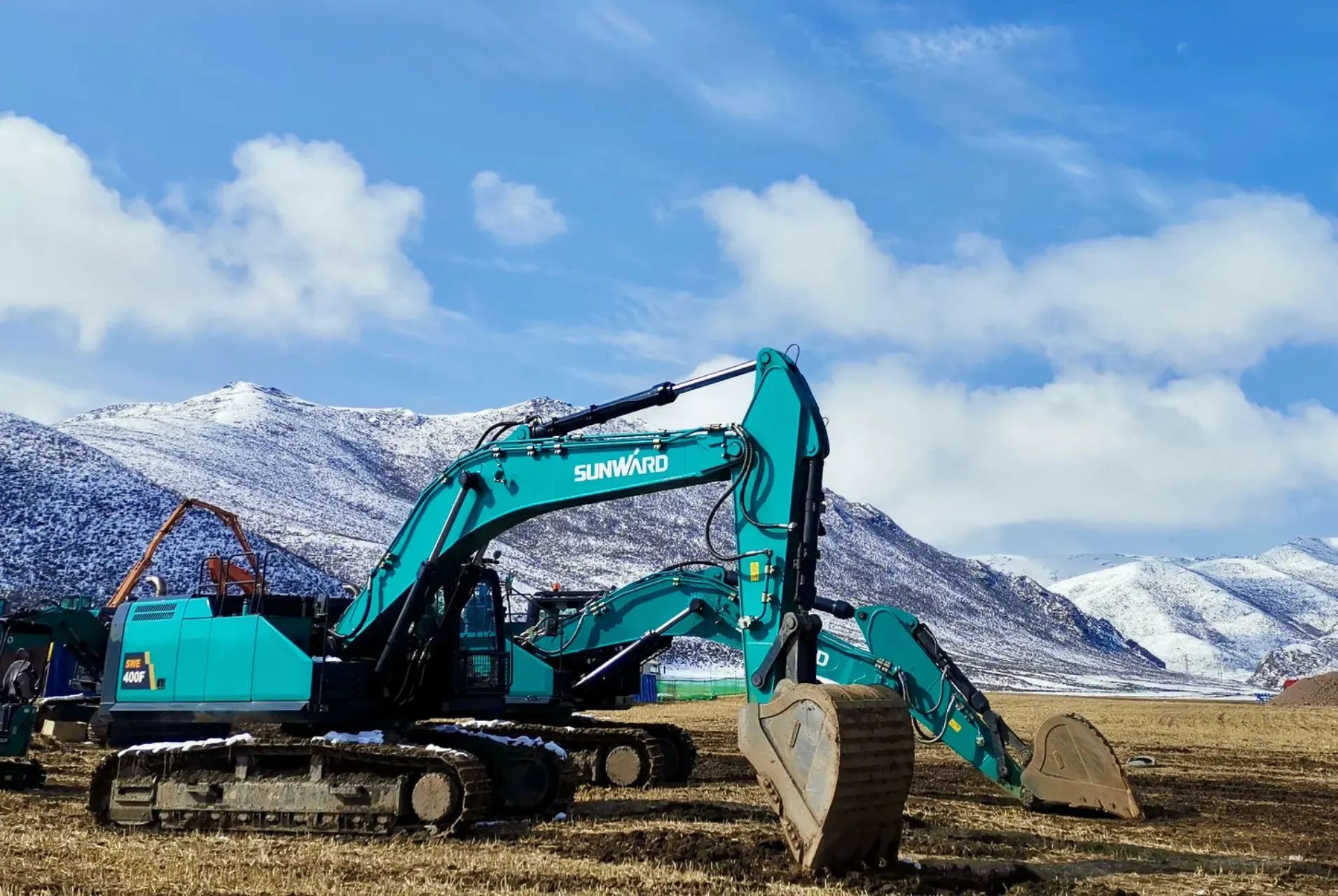 口碑超赞！k豆钱包智能SWE400F挖掘机荣获工程机械明星产品大奖