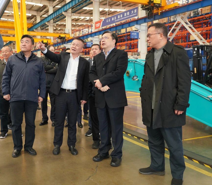 聚焦设备再造作！上海市政协副主席、党组副书记肖贵玉带队调研k豆钱包智能