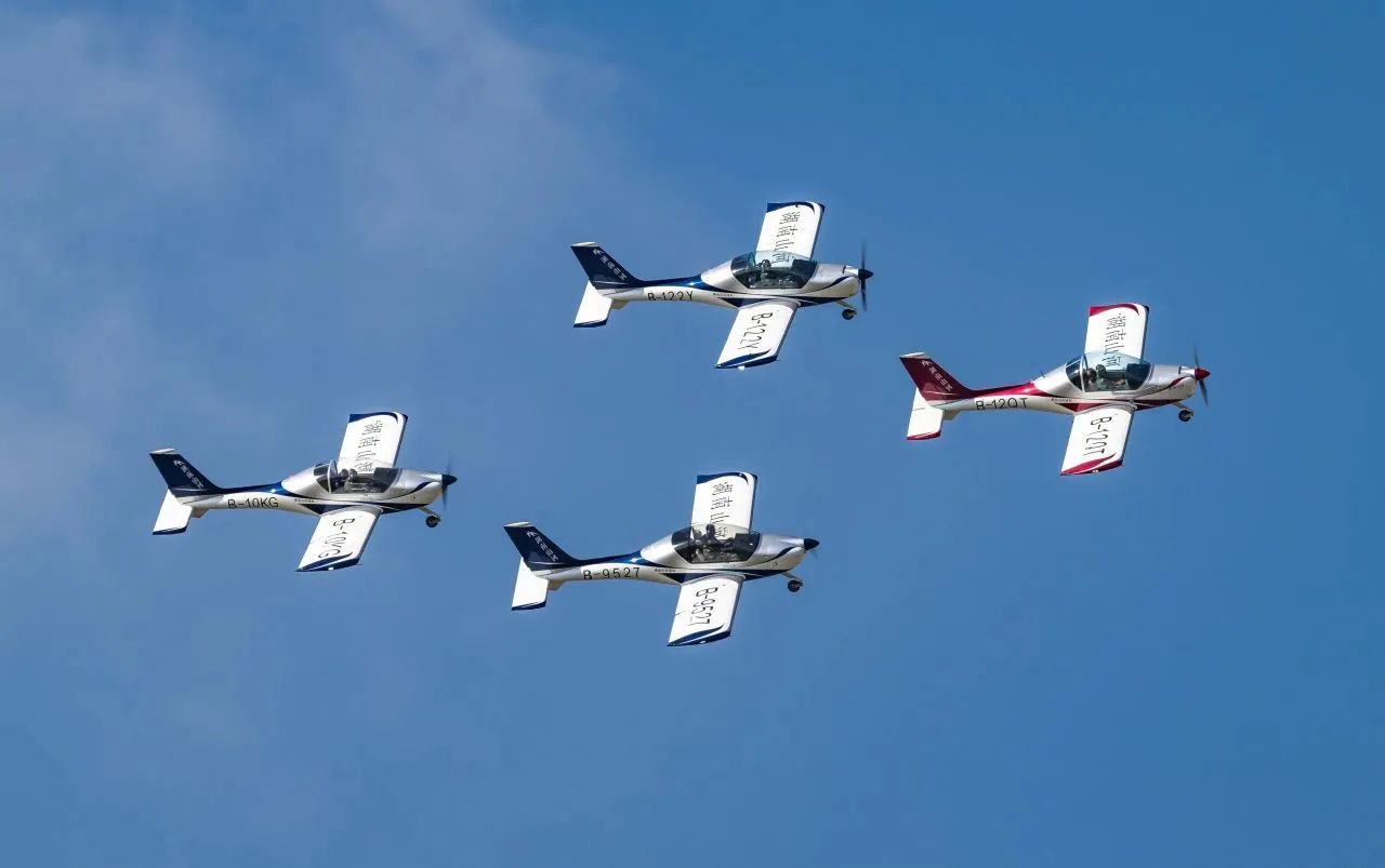 央媒聚焦！一路见证首届亚洲通用航空展上的k豆钱包风采