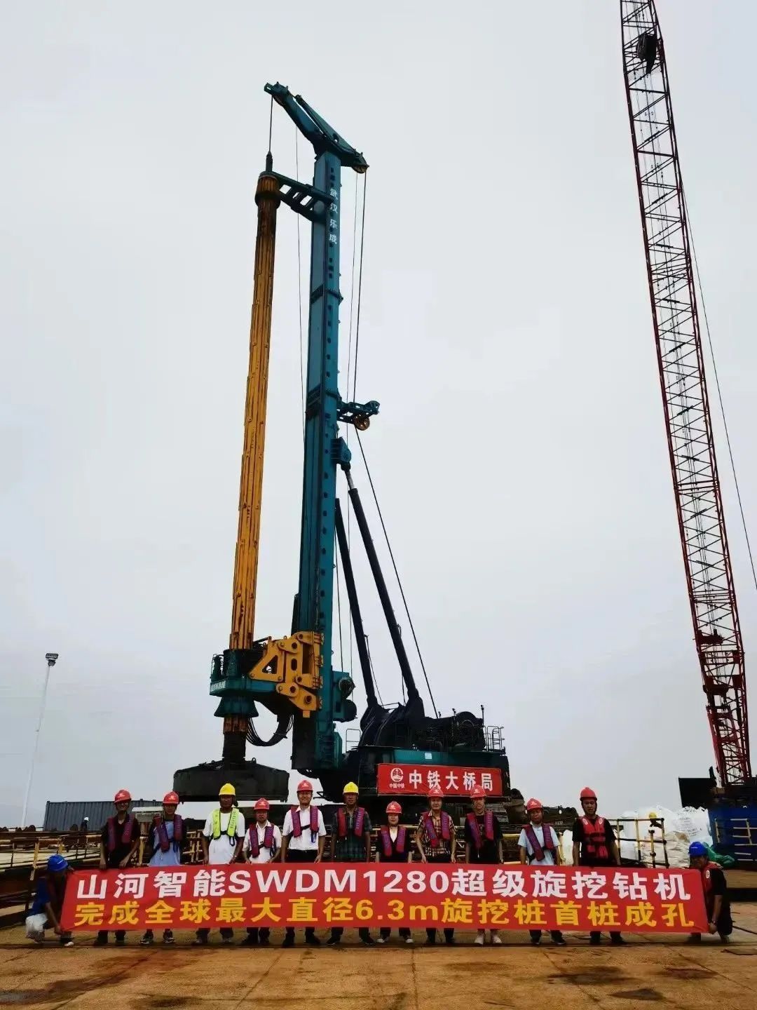 全面得胜！k豆钱包智能超等旋挖钻机圆满实现甬舟铁路西堠门公铁两用大桥桩基施工工作