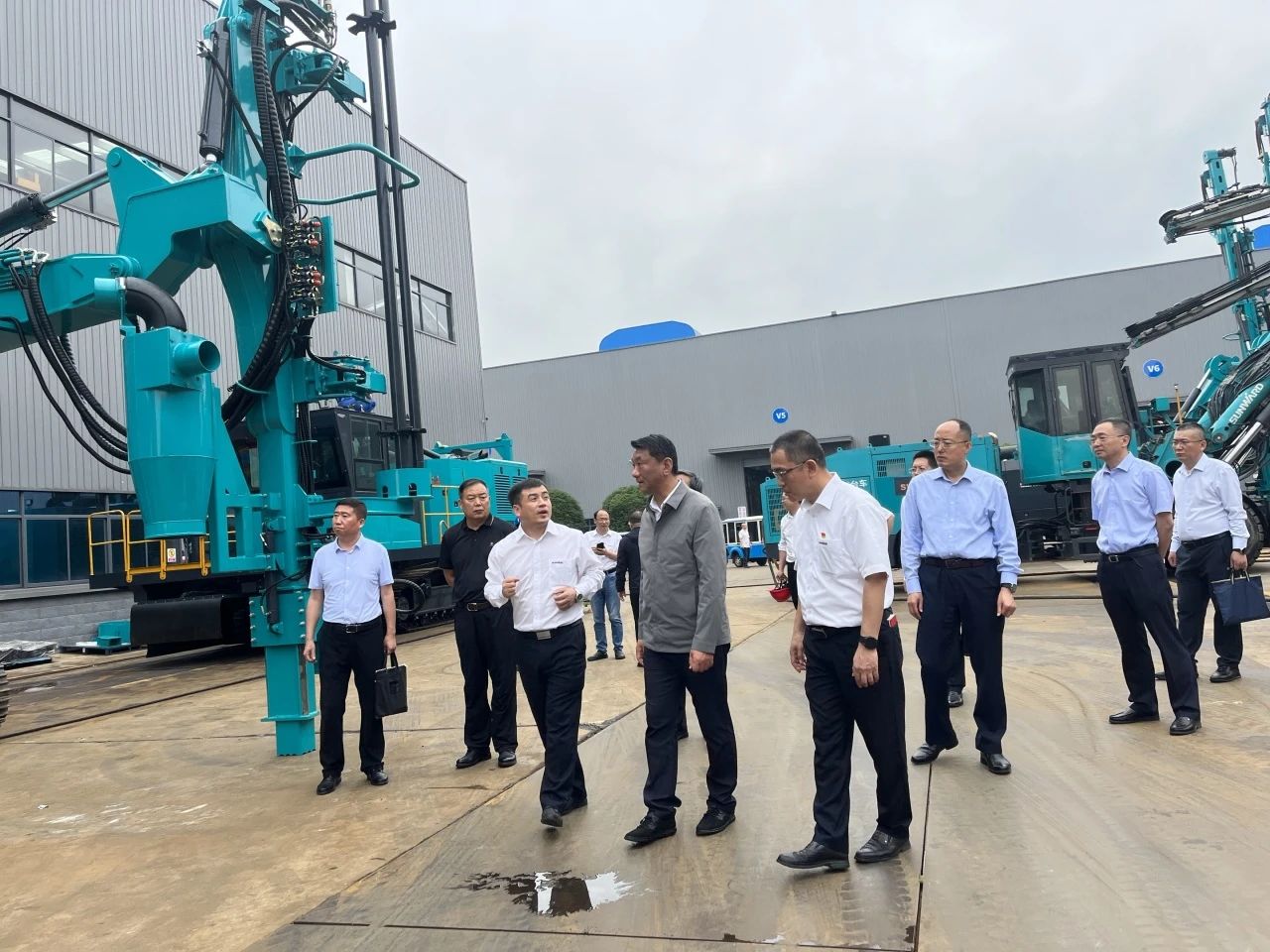 中煤平朔党委书记、董事长陈建一行调研k豆钱包智能