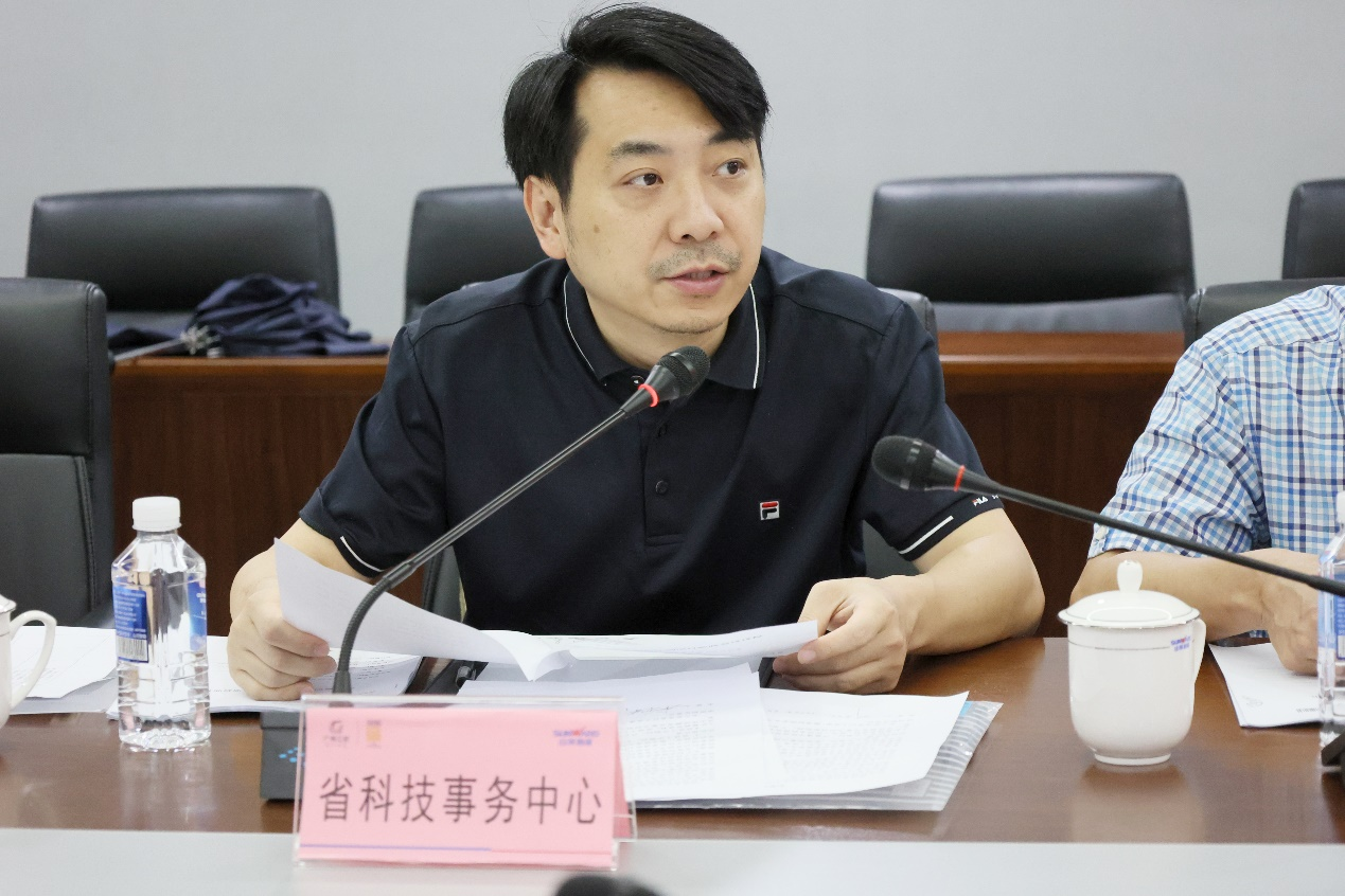 k豆钱包智能“超大型油气管路绿色成套施工设备”项目顺利通过验收！