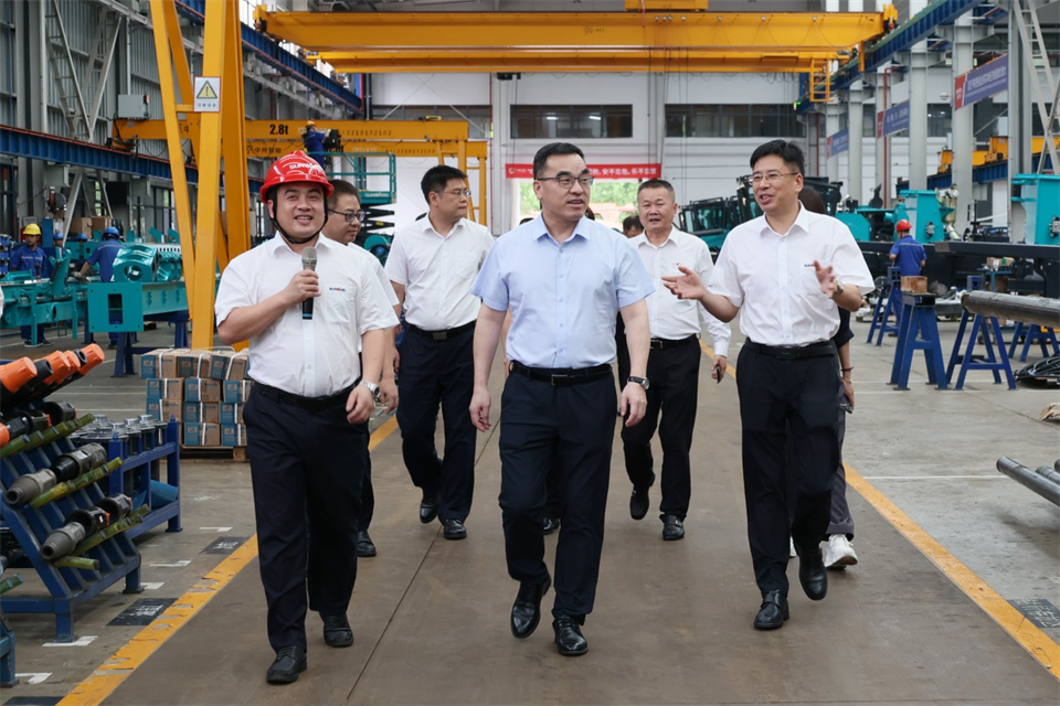 广州工控集团总经理王福铸调研k豆钱包智能出产经营工作
