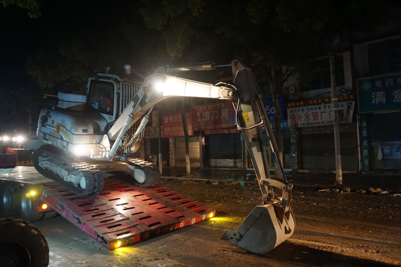 驰援湖南平江抗洪抢险，共克时艰显担任