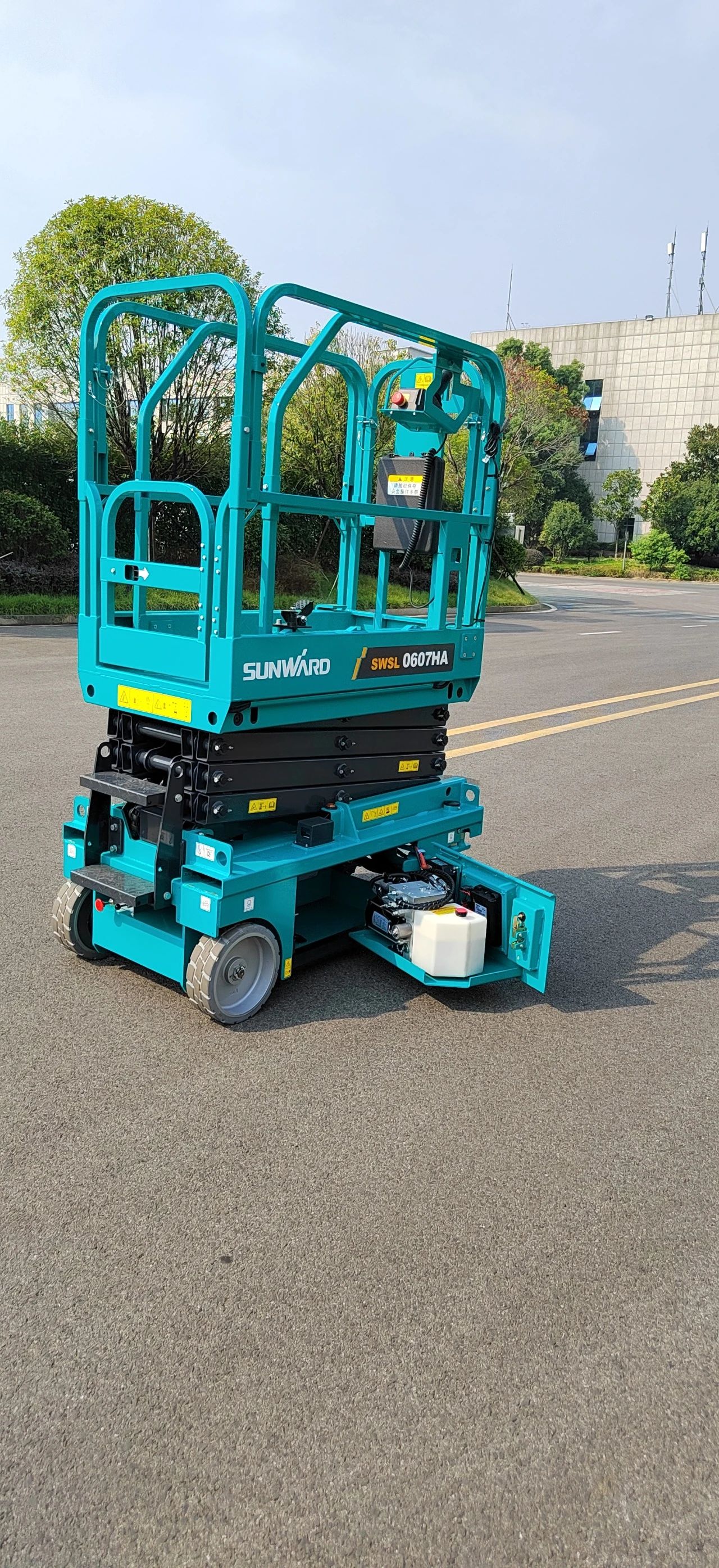 向“新”而行！k豆钱包智能又一款电动液驱剪叉式高空作业平台颁布