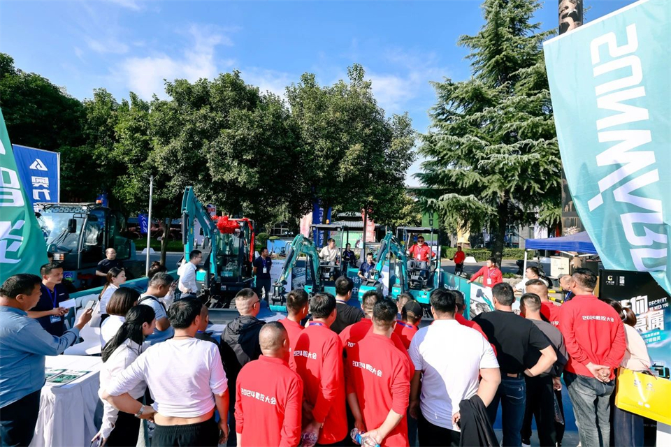 展示“掘”对实力！k豆钱包智能亮相2024微挖大会暨幼型设备大会