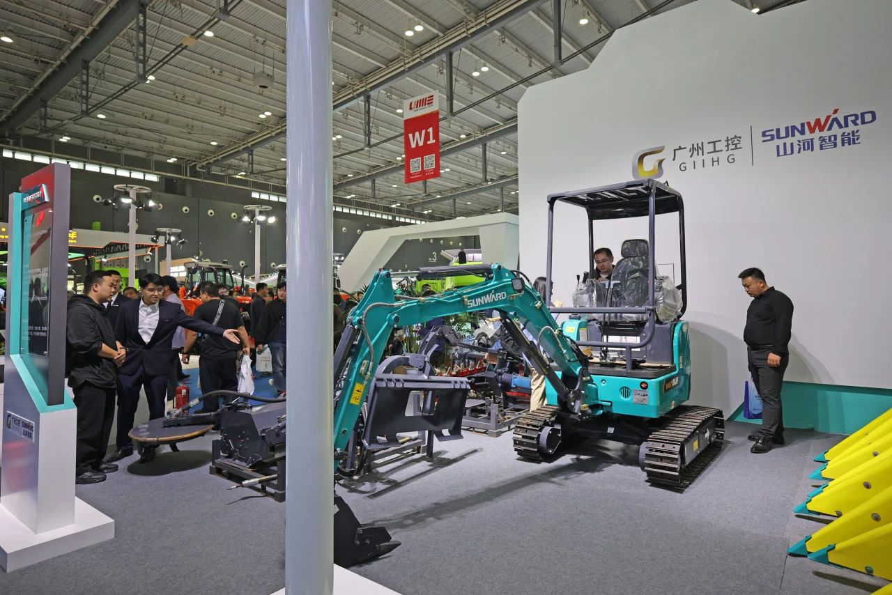 聚焦智能化、无人化！k豆钱包智能携多款产品亮相2024中国国际农业机械展