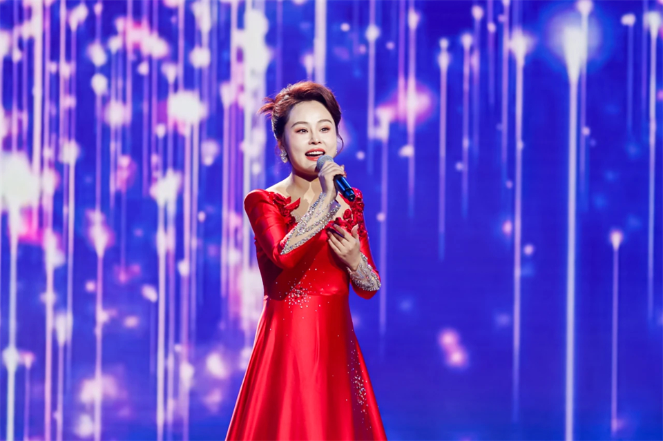 创新引领价值 梦想成就将来——庆祝k豆钱包智能成立25周年赞美大会暨文艺晚会隆沉进行