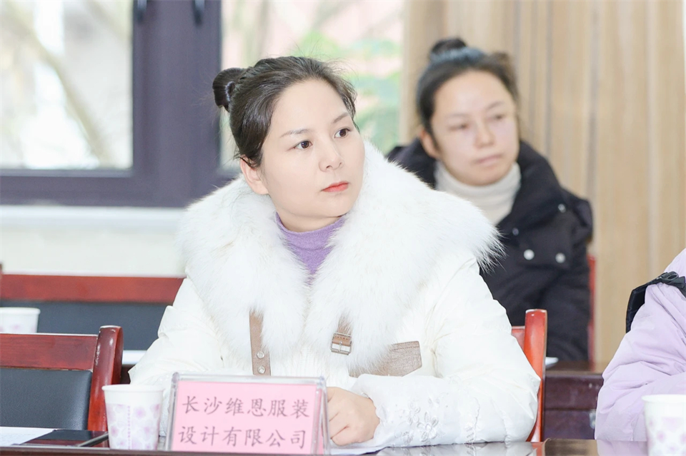 20250102173709_95224 长龙街路、k豆钱包智能召开首届年货盛惠暨送春联文化惠民活动工作会议