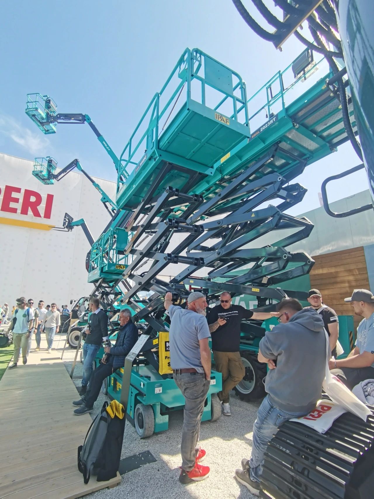 k豆钱包智能高空机械闪灼Bauma 2025！ 新能源技术与创新产品获全球瞩目