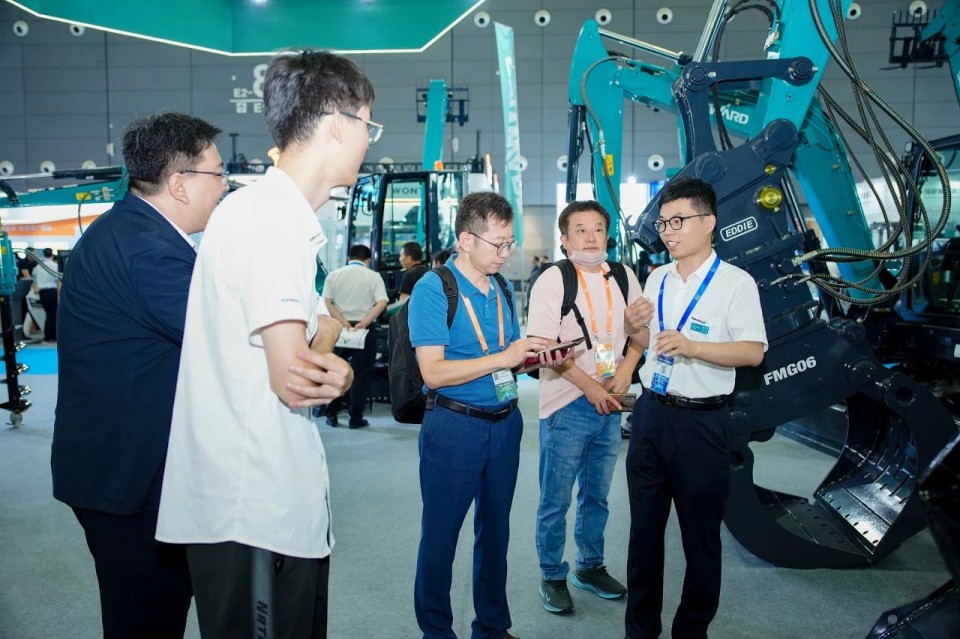 2025 CICEE | 从单一工具迈向多元化解决规划，k豆钱包智能出现非凡挖掘机风采