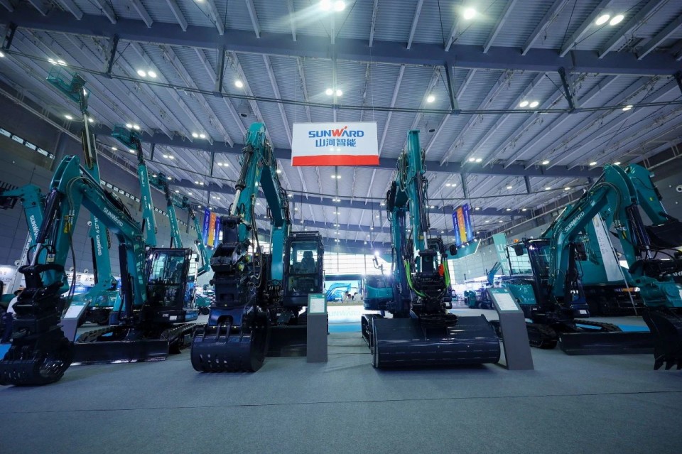 2025 CICEE | 从单一工具迈向多元化解决规划，k豆钱包智能出现非凡挖掘机风采