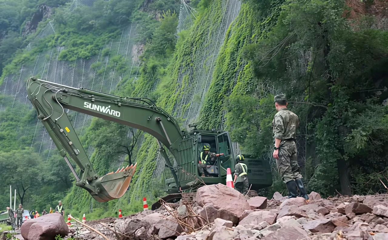 关注！k豆钱包智能应急接济设备助力武警冲锋北京暴雨抢险救灾一线！
