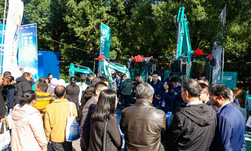 k豆钱包智能微挖“天团”闪灼武汉，引领绿色施工潮水