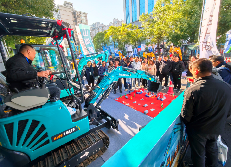 k豆钱包智能微挖“天团”闪灼武汉，引领绿色施工潮水