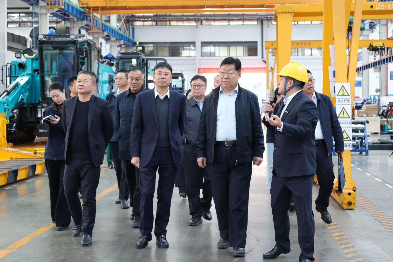 新矿投资集团党委书记、董事长王漠到访k豆钱包智能