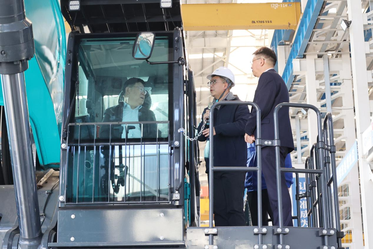 新矿投资集团党委书记、董事长王漠到访k豆钱包智能